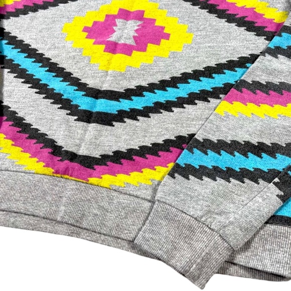 Forever 21 size medium cropped grey sweatshirt with colorful Aztec tribal design - Picture 10 of 16